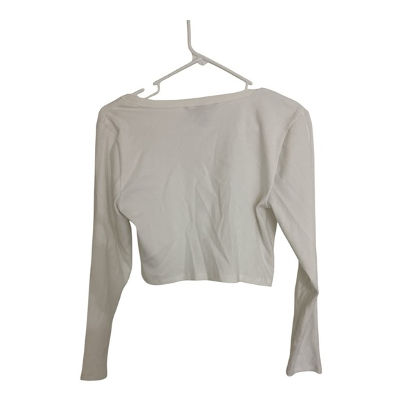 Victoria's Secret Cream Long Sleeve Cropped Blouse - Picture 3 of 4